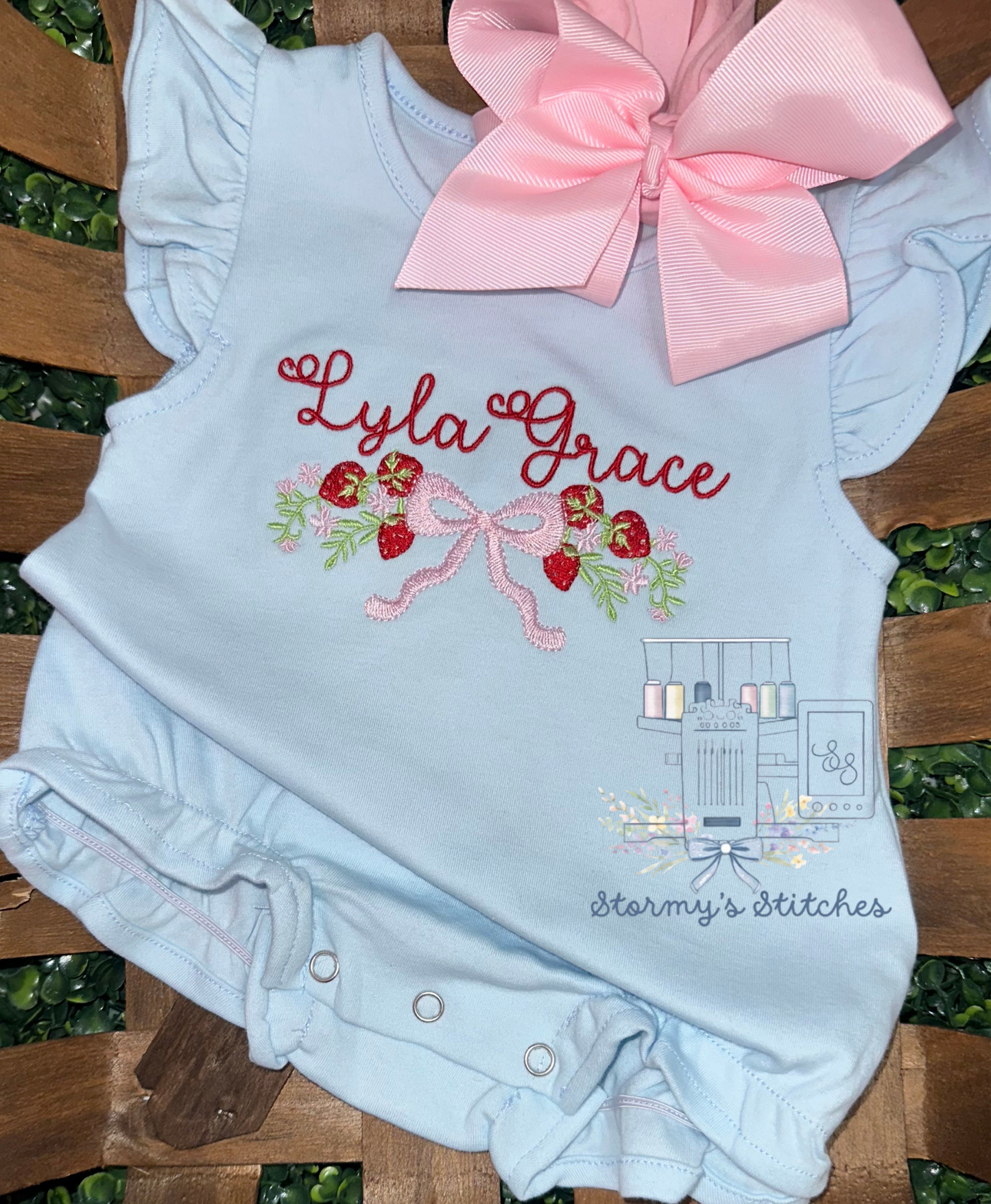 Personalized Strawberry Bow Bubble