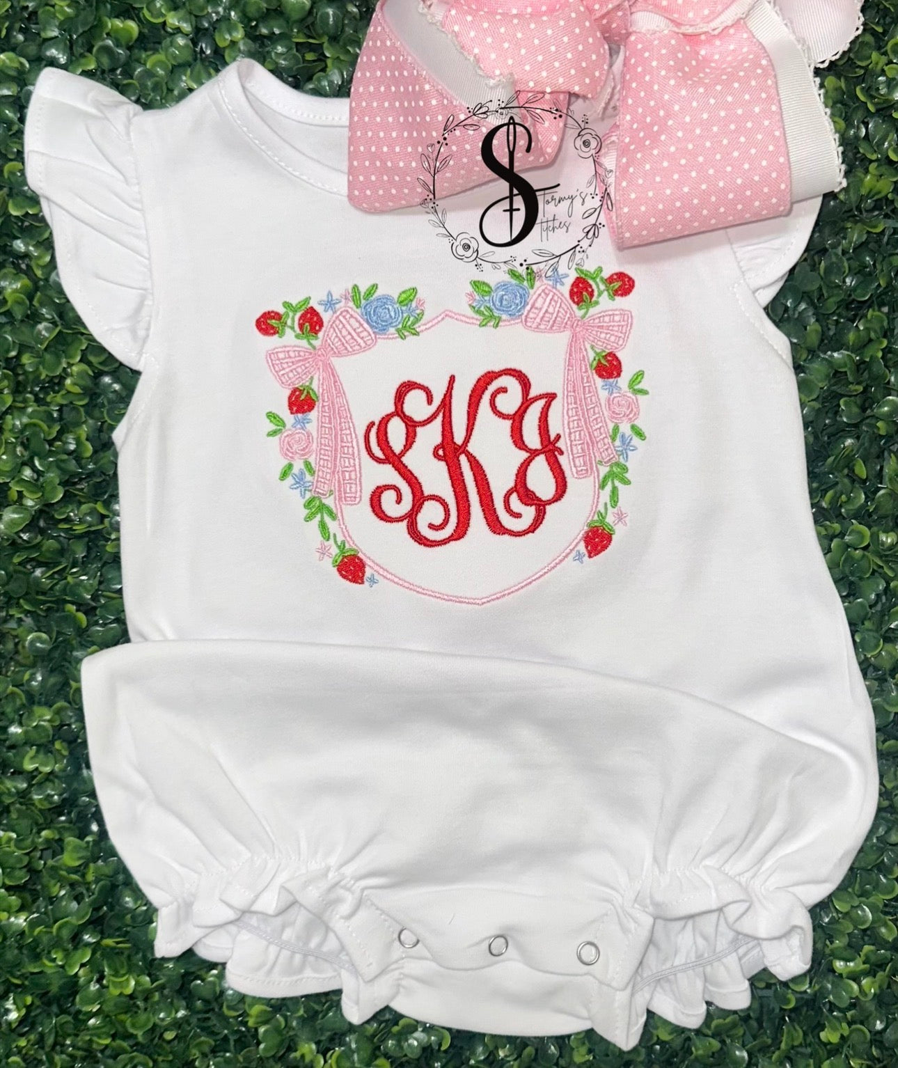 Personalized Strawberry Crest Bubble